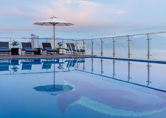 Sunny Ocean Hotel & Spa