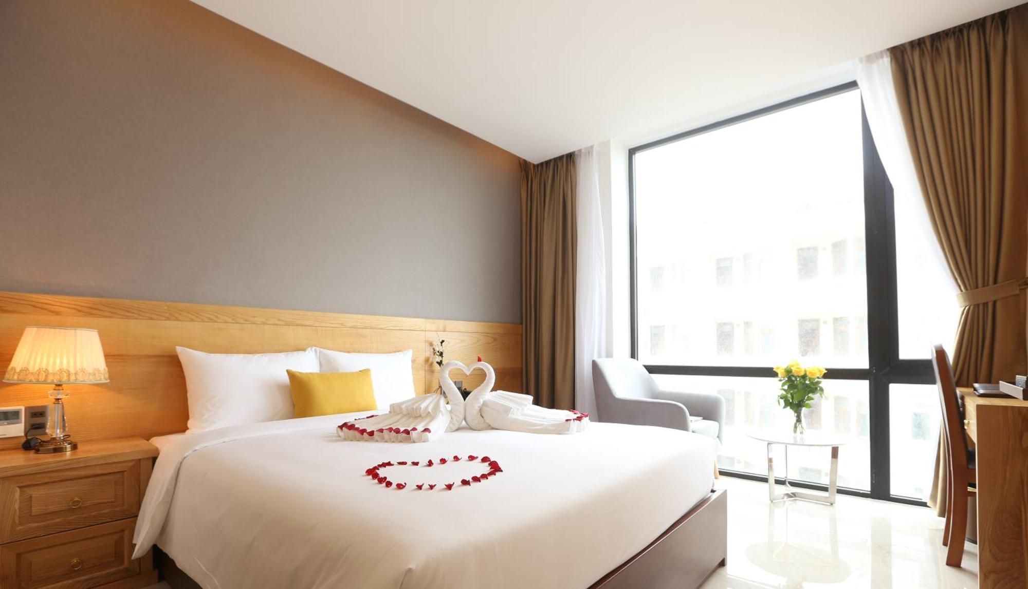 Khách sạn Khách Sạn&spa Sunny Ocean 4*
