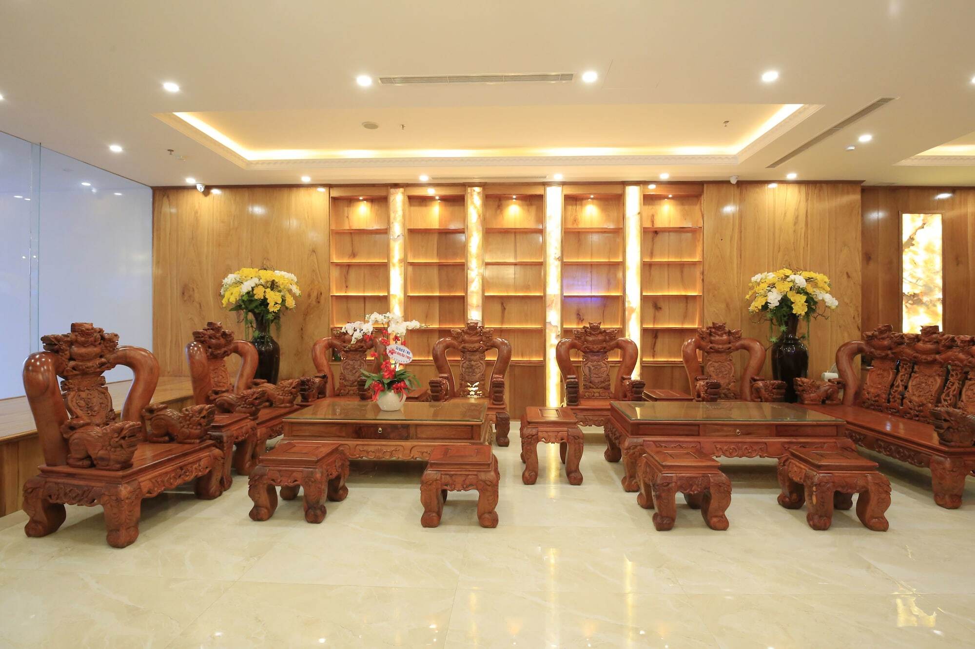 Hotel Sunny Ocean & Đà Nẵng